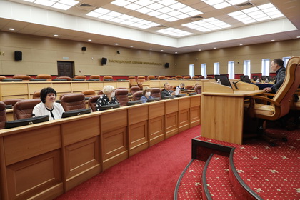 Члены комитета по здравоохранению обсудили меры профилактики распространения коронавирусной инфекции